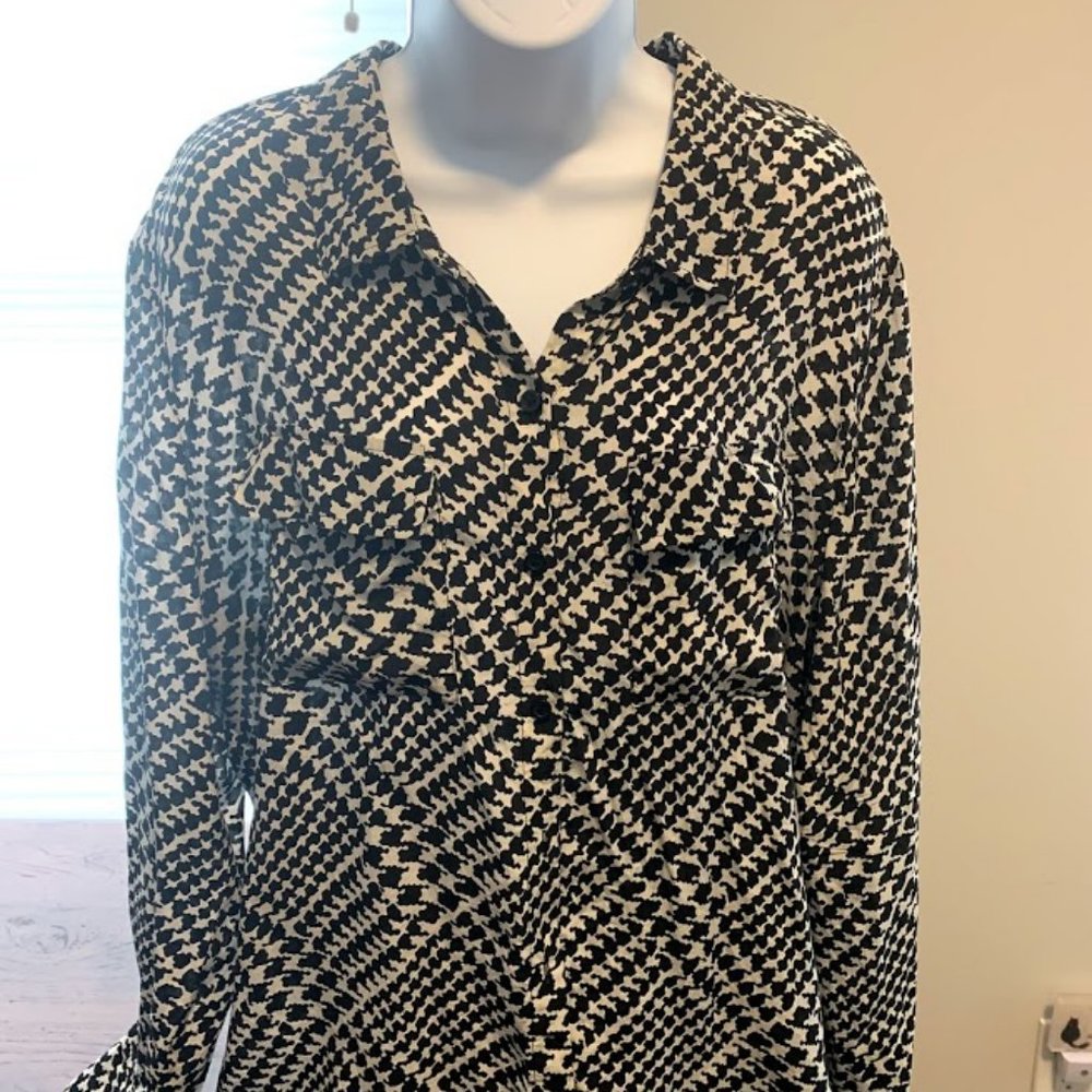 Victoria Secret Silk Blouse; Black and white  (XL)